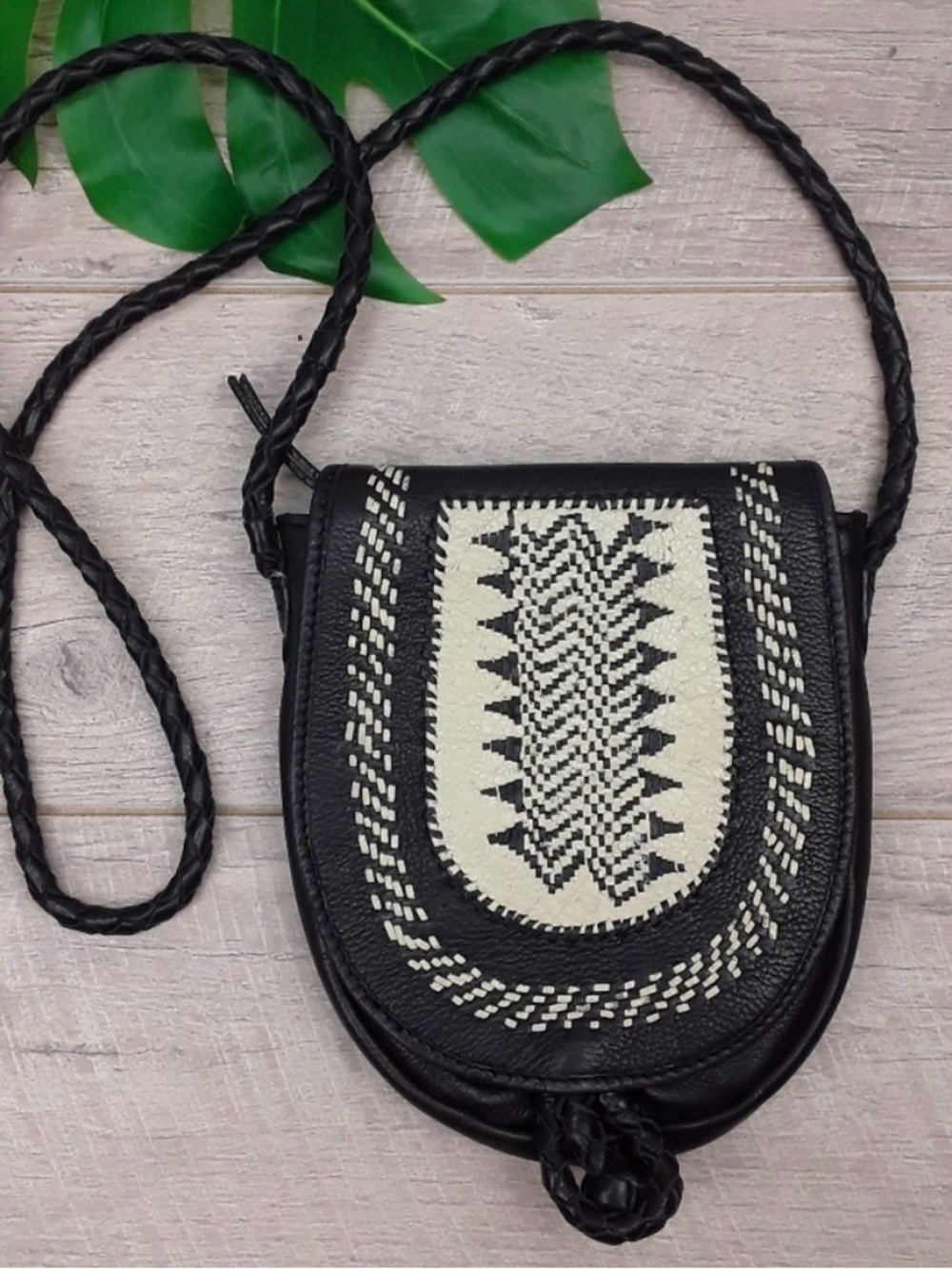 ECOTE Bag URBAN OUTFITTERS Purse Crossbody Leather Boho Black White